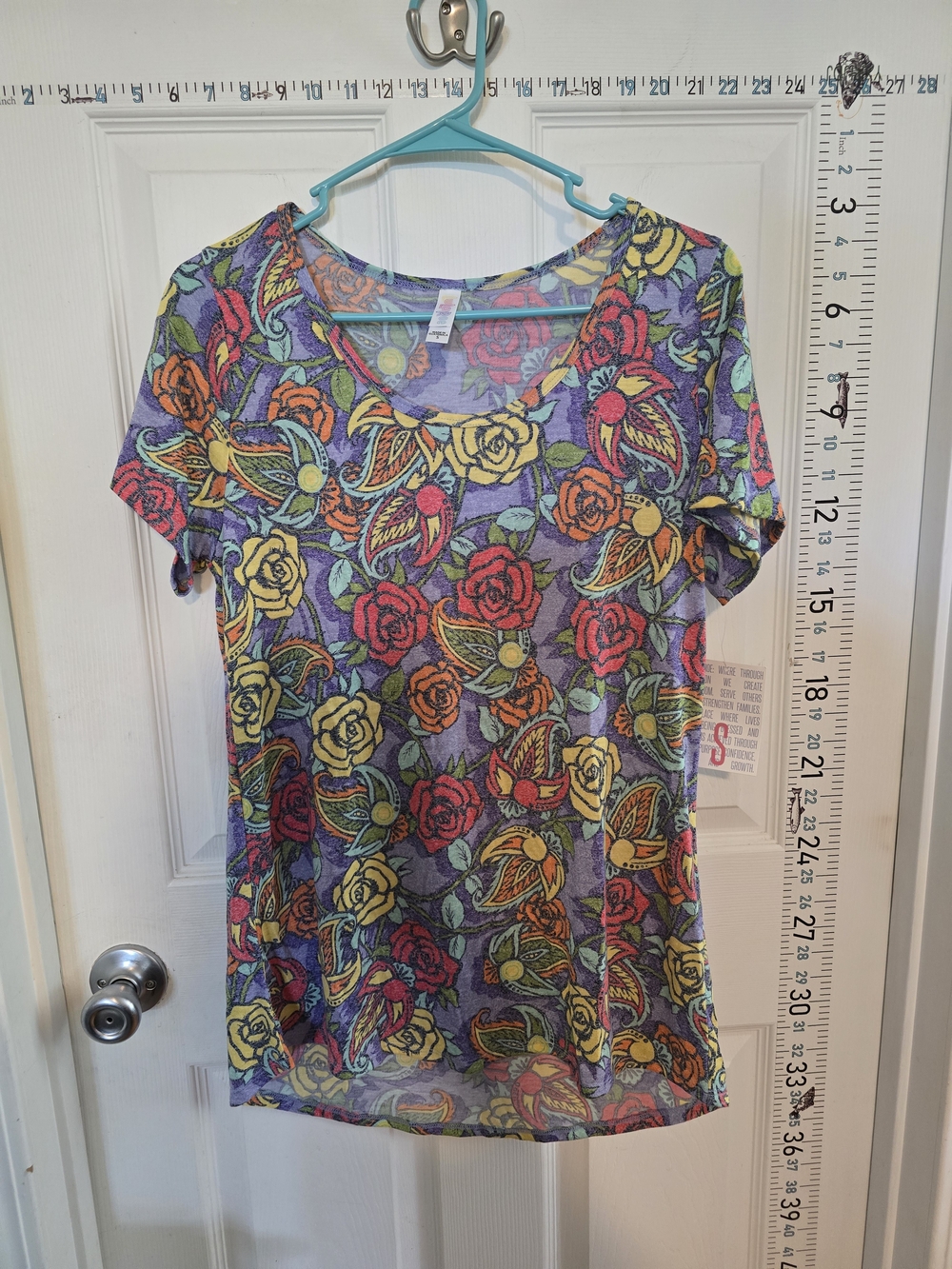 LuLaRoe Purple Floral Scoop Neck Tee - Multicolor Roses